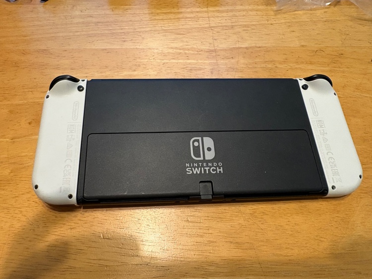 Nintendo  Switch 有機ELモデル（ゲーム機本体・ゲームソフト）の商品画像 - 査定依頼日：2025年12月16日 - 最高査定価格：15,500円