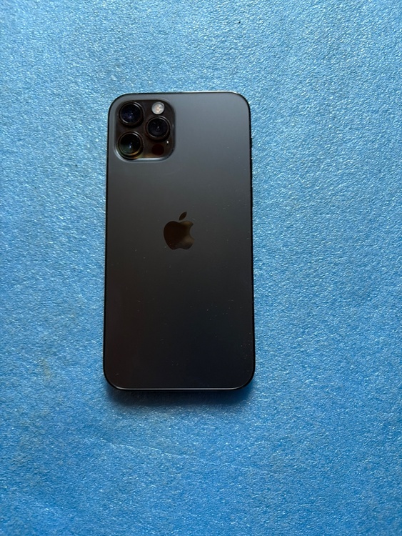 iPhone 12 Pro 128GB docomo（スマホ）の商品画像 - 査定依頼日：2026年5月17日 - 最高査定価格：32,000円