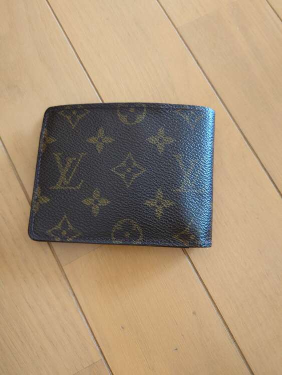 わからない（ブランド財布・小物）の商品画像 - 査定依頼日：2025年3月27日 - 最高査定価格：7,000円