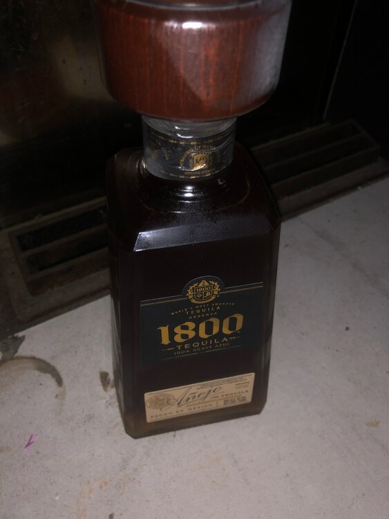 スピリッツ　1800アネホ（お酒）の商品画像 - 査定依頼日：2025年4月22日 - 最高査定価格：12,000円