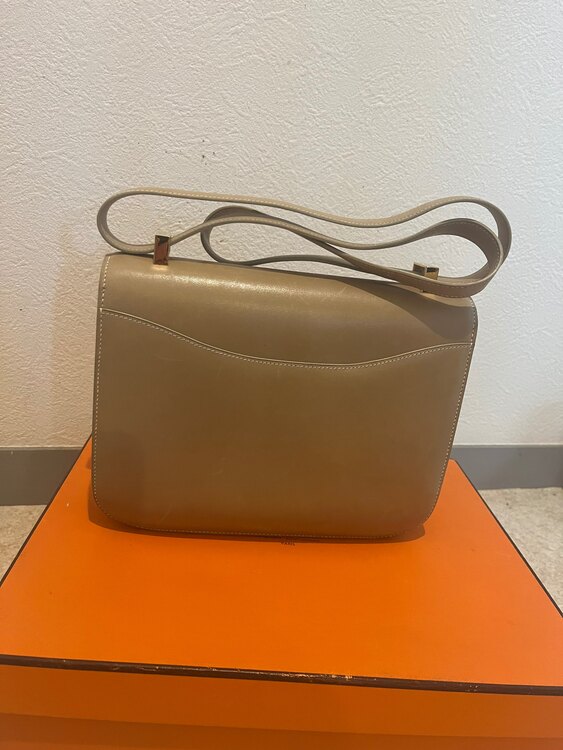 コンスタンス（ブランドバッグ）の商品画像 - 査定依頼日：2025年2月9日 - 最高査定価格：1,000,000円