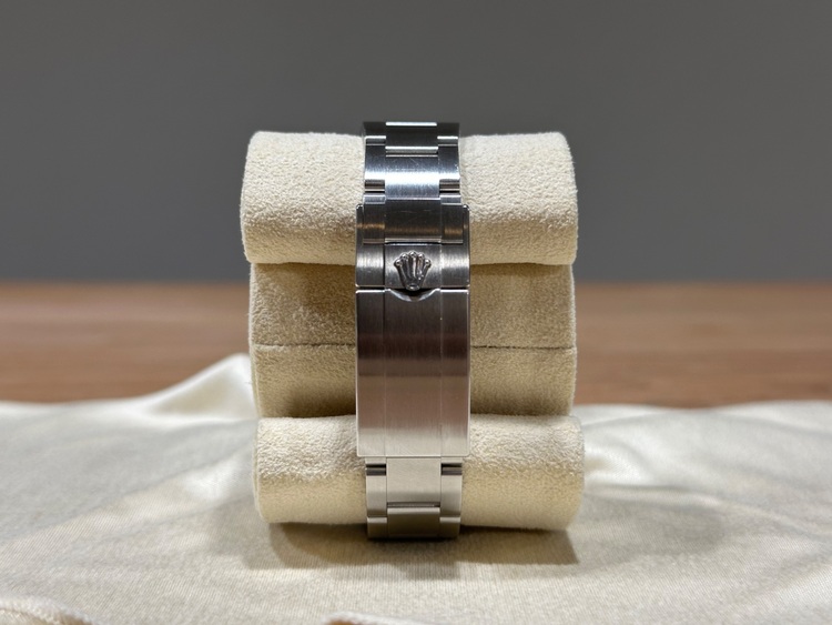 ロレックス エクスプローラー 12427（高級時計）の商品画像 - 査定依頼日：2025年8月1日 - 最高査定価格：1,150,000円