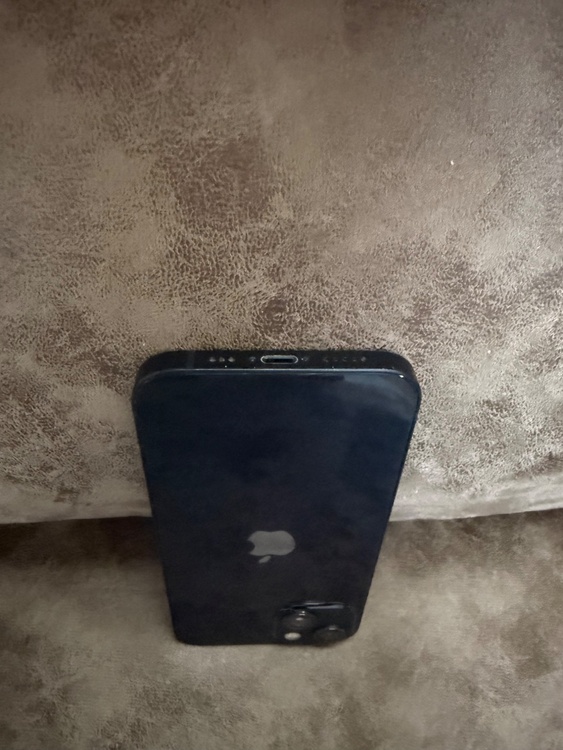 iPhone 13 128GB docomo（スマホ）の商品画像 - 査定依頼日：2026年3月16日 - 最高査定価格：36,000円