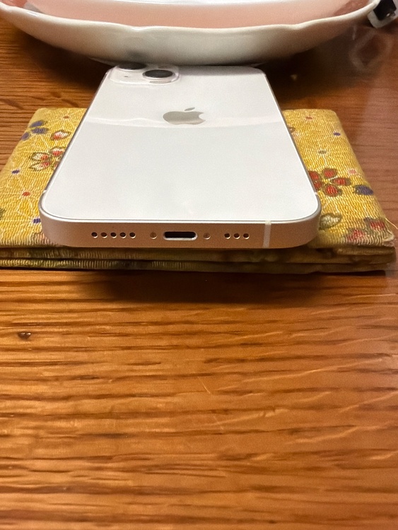 iPhone 13 256GB SIMフリー（スマホ）の商品画像 - 査定依頼日：2026年4月6日 - 最高査定価格：32,000円