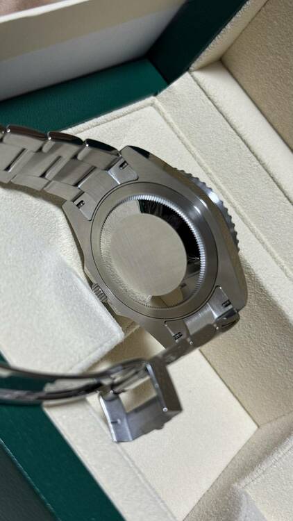 ロレックス GMTマスター 126710BLRO（高級時計）の商品画像 - 査定依頼日：2026年5月3日 - 最高査定価格：4,400,000円