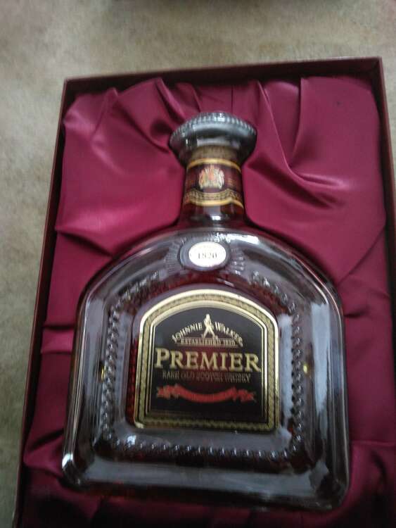 ウイスキー ジョニーウォーカー （お酒）の商品画像 - 査定依頼日：2025年2月13日 - 最高査定価格：8,000円