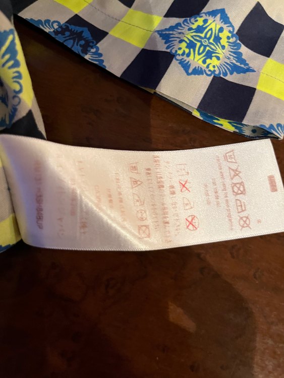 シャツ（古着・ファッション）の商品画像 - 査定依頼日：2023年10月18日