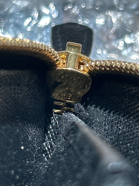 サフィアーノレザー　長財布（古着・ファッション）の商品画像 - 査定依頼日：2025年7月26日 - 最高査定価格：20,000円