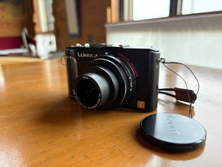 Panasonic LUMIX DMC-LX3（カメラ）の商品画像 - 査定依頼日：2026年5月2日 - 最高査定価格：5,100円