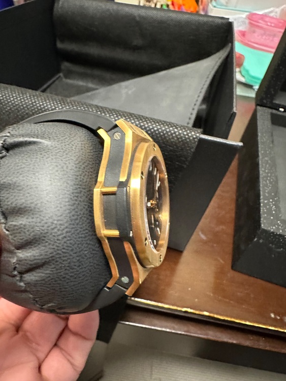 ウブロ ビックバン HU301.PX.1180.Rx（高級時計）の商品画像 - 査定依頼日：2025年11月26日 - 最高査定価格：2,200,000円