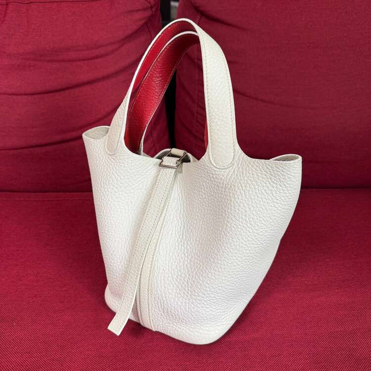 ピコタンPM ホワイト×ルージュ（ブランドバッグ）の商品画像 - 査定依頼日：2025年4月10日 - 最高査定価格：250,000円