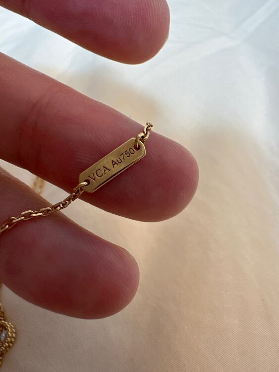 ヴァンクリーフ&アーペル　ダイヤモンド　アルハンブラ（金・貴金属）の商品画像 - 査定依頼日：2025年3月9日 - 最高査定価格：1,000,000円