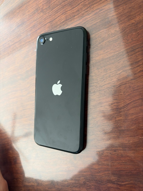 iPhone第3世代（スマホ）の商品画像 - 査定依頼日：2026年1月22日 - 最高査定価格：44,000円