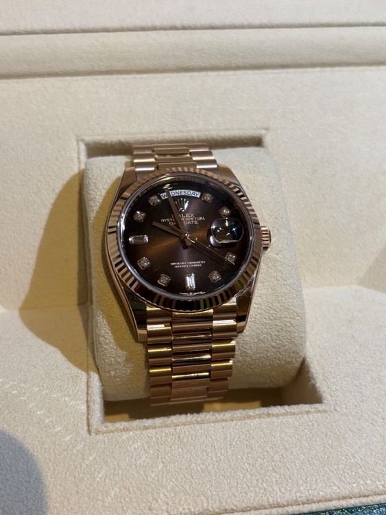 128235（高級時計）の商品画像 - 査定依頼日：2026年4月8日 - 最高査定価格：7,300,000円