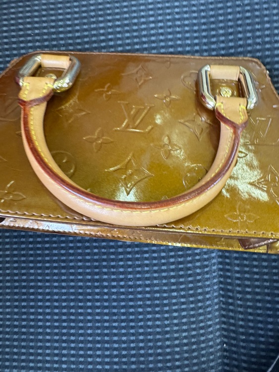 エナメル（ブランドバッグ）の商品画像 - 査定依頼日：2025年12月2日 - 最高査定価格：30,000円