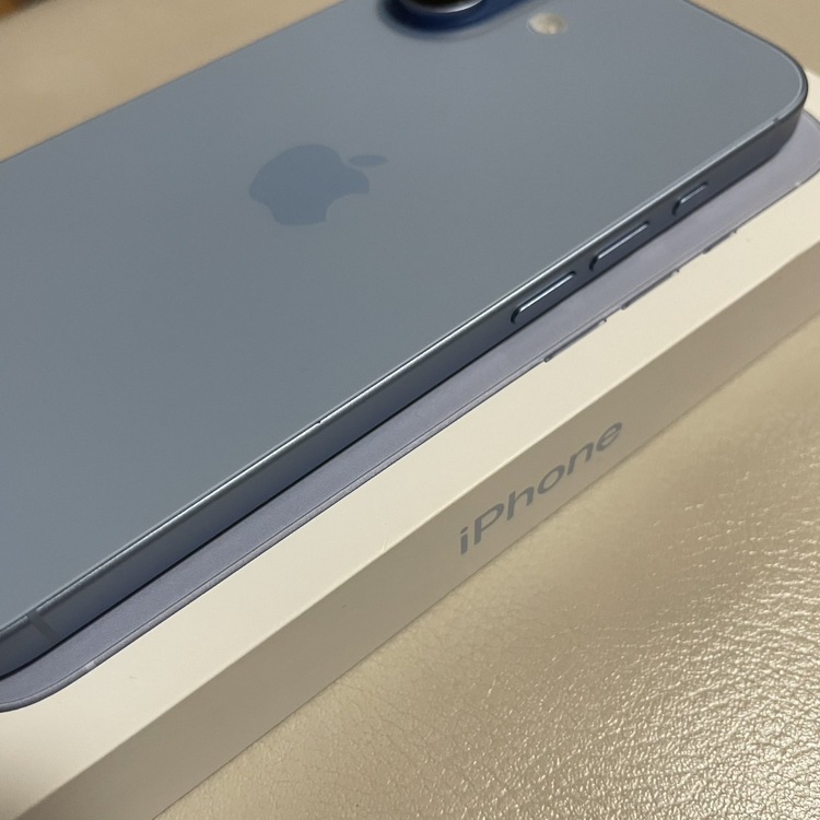 iPhone 17 256GB SIMフリー（スマホ）の商品画像 - 査定依頼日：2026年2月7日 - 最高査定価格：108,000円