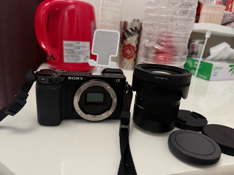 Sony ILCE-6400 α6400（カメラ）の商品画像 - 査定依頼日：2026年9月26日 - 最高査定価格：108,000円