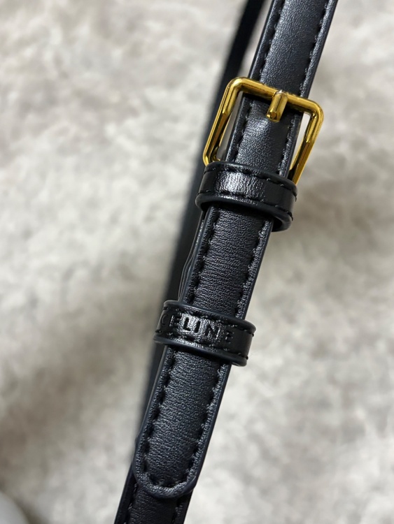 セリーヌ  （ブランドバッグ）の商品画像 - 査定依頼日：2026年4月9日 - 最高査定価格：250,000円