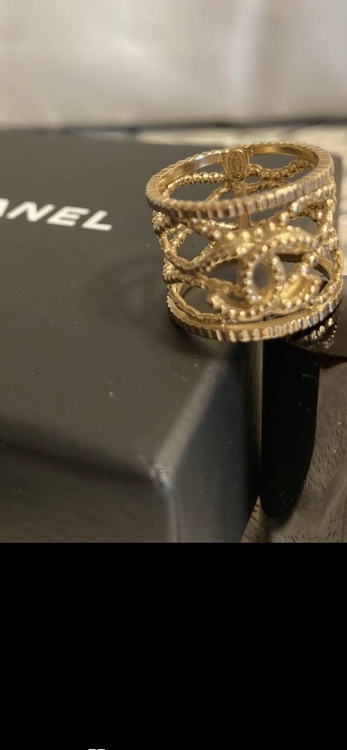 透かしリング（ブランド財布・小物）の商品画像 - 査定依頼日：2025年10月30日 - 最高査定価格：25,000円