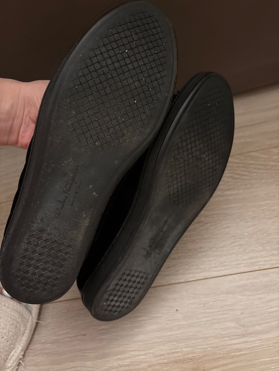 フェラガモ  （ブランドバッグ）の商品画像 - 査定依頼日：2025年6月29日 - 最高査定価格：2,000円