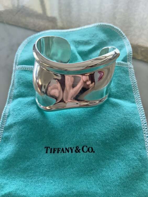 ティファニーボーンカフ（金・貴金属）の商品画像 - 査定依頼日：2025年4月30日 - 最高査定価格：140,000円