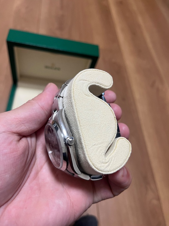 ロレックス エクスプローラー 12427（高級時計）の商品画像 - 査定依頼日：2025年11月14日 - 最高査定価格：1,250,000円