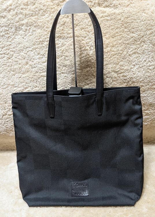 アーバントラベラートートバック（古着・ファッション）の商品画像 - 査定依頼日：2025年10月30日 - 最高査定価格：8,000円