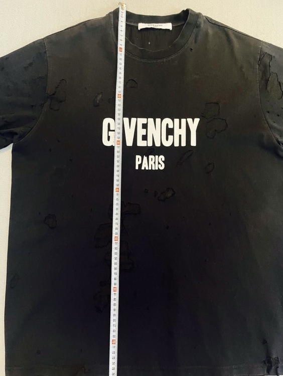 GIVENCHY デストロイロゴTシャツ ダメージ加工（古着・ファッション）の商品画像 - 査定依頼日：2026年3月18日 - 最高査定価格：6,000円