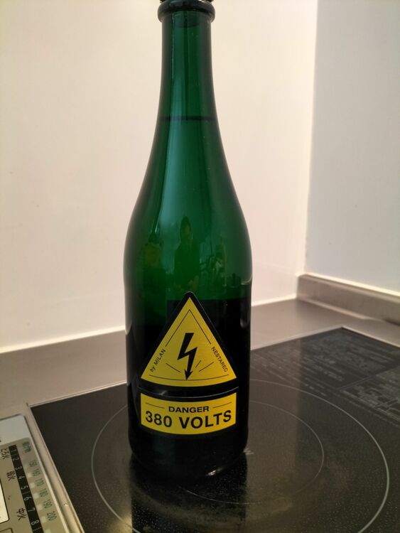 ワイン（お酒）の商品画像 - 査定依頼日：2025年11月3日 - 最高査定価格：3,500円