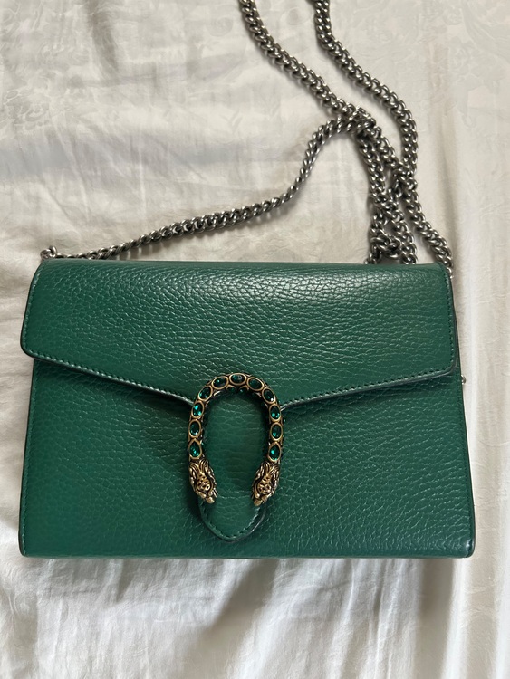 ブルガリバッグ  （ブランドバッグ）の商品画像 - 査定依頼日：2025年7月14日 - 最高査定価格：52,000円