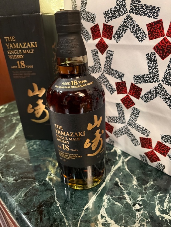 山崎18年（お酒）の商品画像 - 査定依頼日：2026年2月4日 - 最高査定価格：85,000円