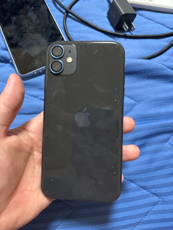 iPhone11 128GB SIMフリー（スマホ）の商品画像 - 査定依頼日：2026年3月15日 - 最高査定価格：19,000円