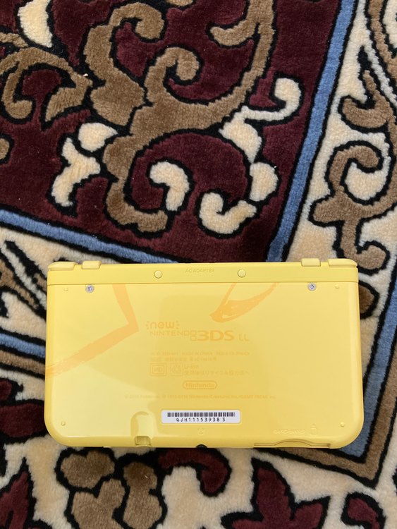 Newニンテンドー3DSLL本体 ピカチュウ イエロー（ゲーム機本体・ゲームソフト）の商品画像 - 査定依頼日：2023年10月17日 - 最高査定価格：17,000円