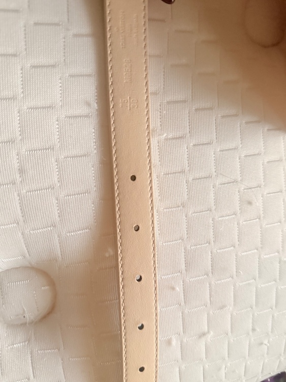 ･LV アイコニック 20MM リバーシブル（古着・ファッション）の商品画像 - 査定依頼日：2025年12月20日 - 最高査定価格：17,000円