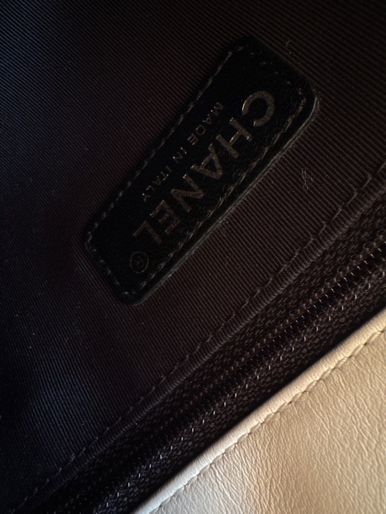 バイカラー（ブランドバッグ）の商品画像 - 査定依頼日：2026年3月6日 - 最高査定価格：350,000円