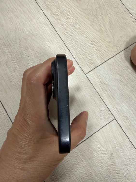 iPhone 15 128GB Softbank（スマホ）の商品画像 - 査定依頼日：2026年4月29日 - 最高査定価格：63,000円