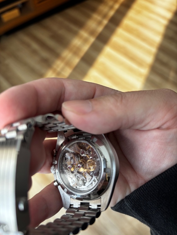 スピードマスタームーンウォッチ白文字盤（高級時計）の商品画像 - 査定依頼日：2025年12月28日 - 最高査定価格：1,150,000円