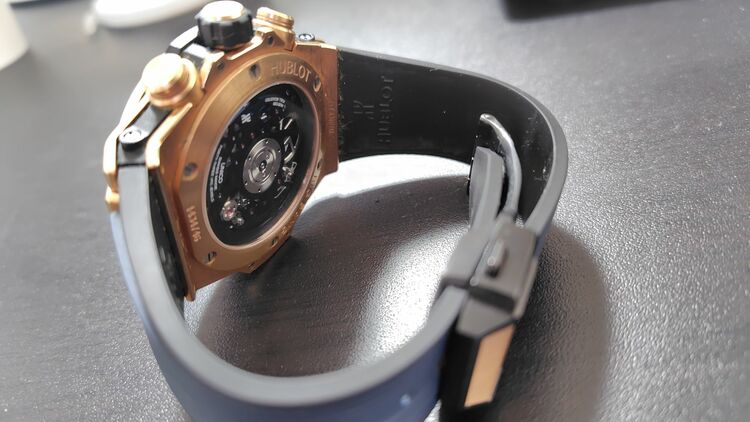 ビッグバンウニコ キングゴールド ブルー（高級時計）の商品画像 - 査定依頼日：2025年8月28日 - 最高査定価格：2,500,000円