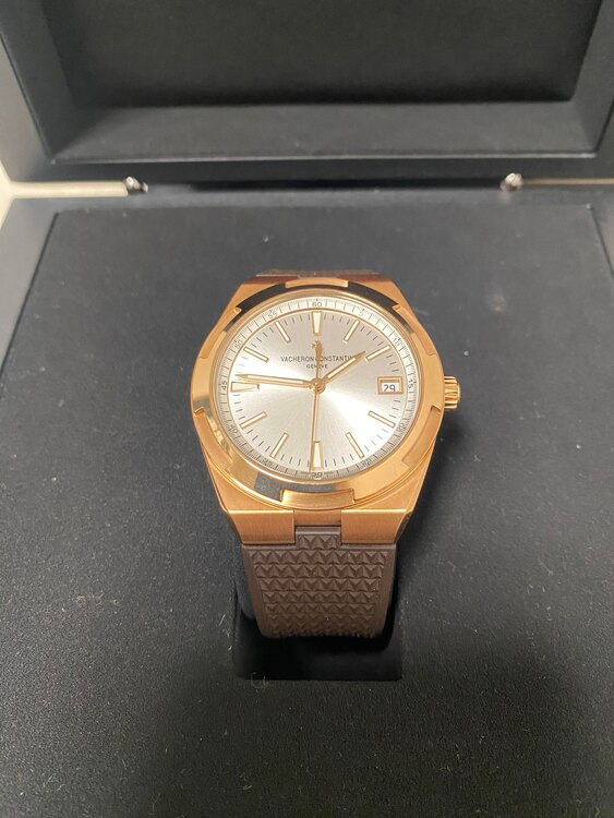 オーヴァーシーズ（高級時計）の商品画像 - 査定依頼日：2025年4月9日 - 最高査定価格：4,000,000円