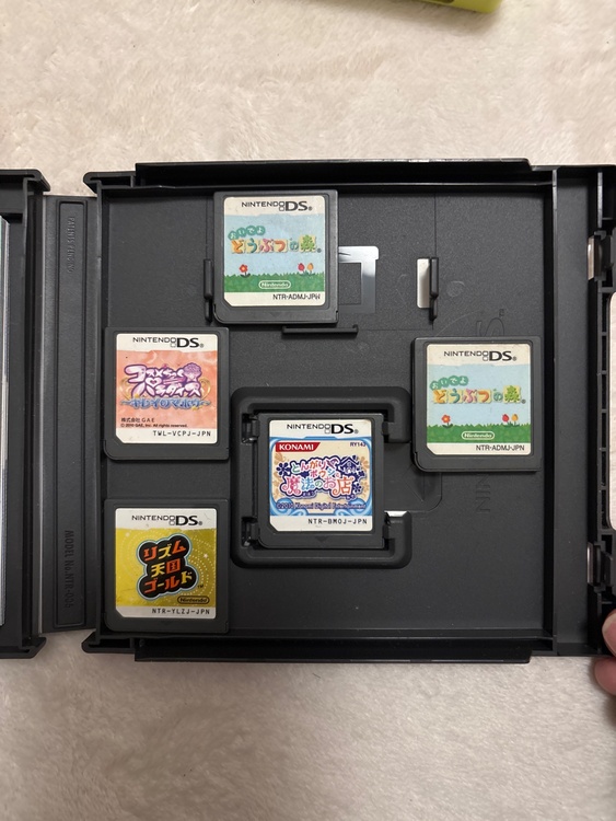 ニンテンドーDSi ライムグリーン TWL-001（JPN）（ゲーム機本体・ゲームソフト）の商品画像 - 査定依頼日：2026年10月2日 - 最高査定価格：2,000円