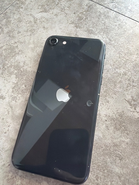 iPhone SE (第 2 世代) 64GB Softbank（スマホ）の商品画像 - 査定依頼日：2026年1月17日 - 最高査定価格：11,000円