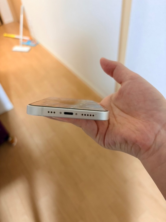 iPhone iPhone 13 128GB docomo（スマホ）の商品画像 - 査定依頼日：2026年9月16日 - 最高査定価格：31,000円