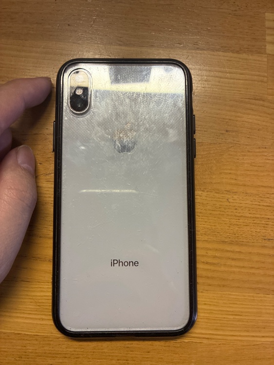 iPhoneX 64GB docomo（スマホ）の商品画像 - 査定依頼日：2026年1月27日 - 最高査定価格：12,000円