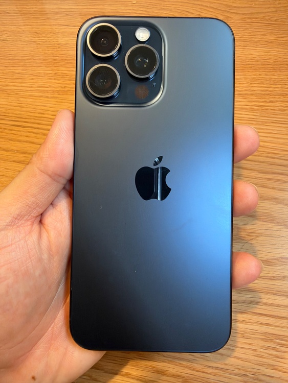 iPhone iPhone 15 Pro Max 256GB SIMフリー（スマホ）の商品画像 - 査定依頼日：2026年9月21日 - 最高査定価格：99,000円