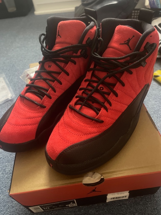 NIKE AIRジョーダン12 リバースフルゲーム（古着・ファッション）の商品画像 - 査定依頼日：2026年2月11日 - 最高査定価格：12,000円