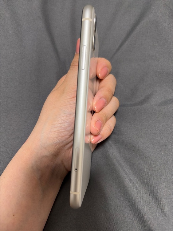 iPhone11 128GB docomo（スマホ）の商品画像 - 査定依頼日：2026年5月12日 - 最高査定価格：21,000円
