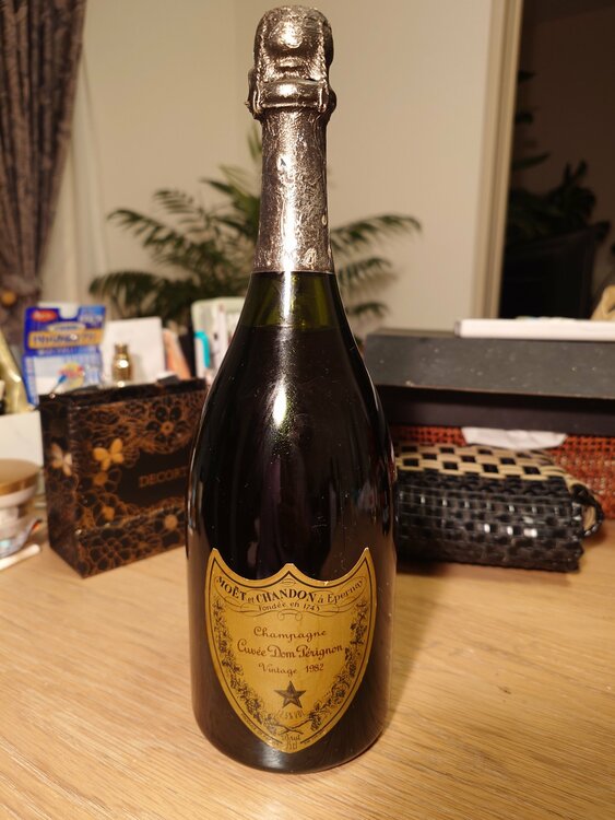 シャンパン ドン・ペリニヨン （お酒）の商品画像 - 査定依頼日：2025年12月17日 - 最高査定価格：20,000円