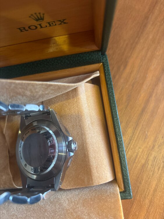 ロレックス シードゥエラー 1660（高級時計）の商品画像 - 査定依頼日：2025年1月20日 - 最高査定価格：1,300,000円