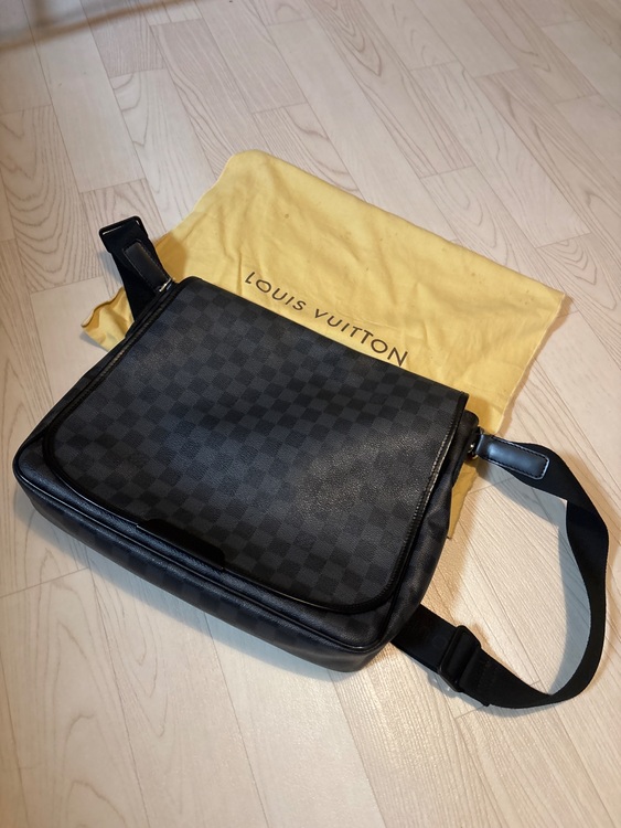 LOUIS VUITTON ルイ・ヴィトン ダミエ・グラフィット ショルダーバッ（ブランドバッグ）の商品画像 - 査定依頼日：2025年8月20日 - 最高査定価格：80,000円