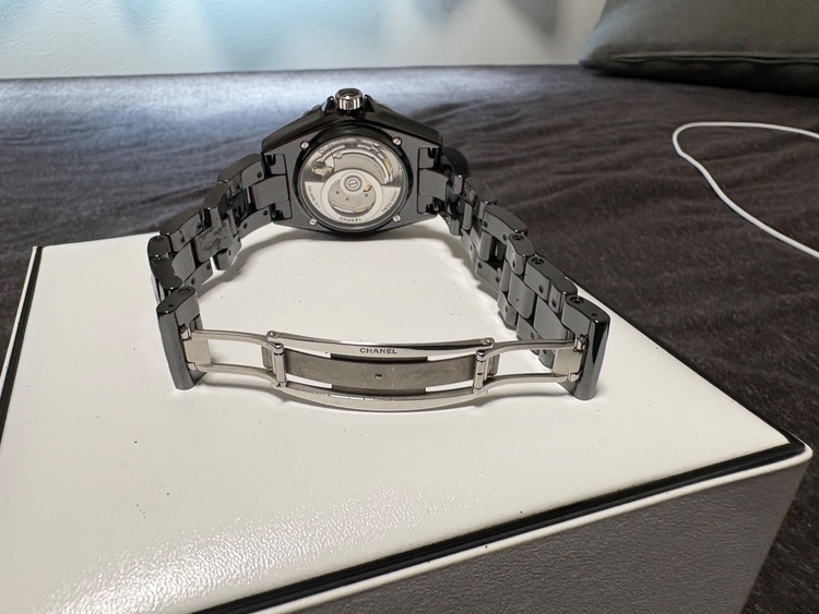 シャネル J12 （高級時計）の商品画像 - 査定依頼日：2025年7月27日 - 最高査定価格：550,000円